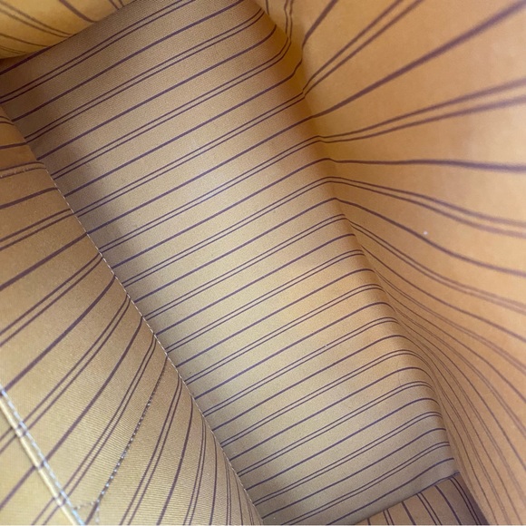 SOLD Louis Vuitton Giant Jungle Onthego GM - Picture 15 of 16